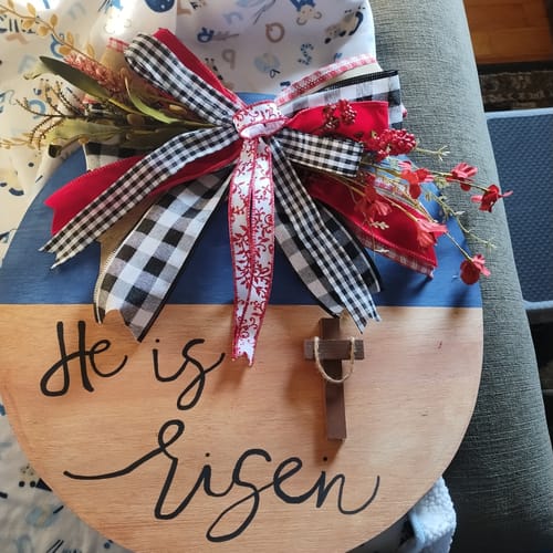 Customer photo review of 5/8"X10Yd Glitter Mini Leaf Vines White/Red RGF139367