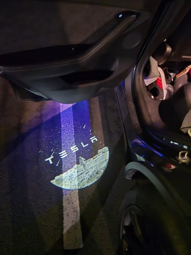 Customer photo review of LED DOOR PROJECTOR LED LIGHT TESLA MODEL Y 2020-2024