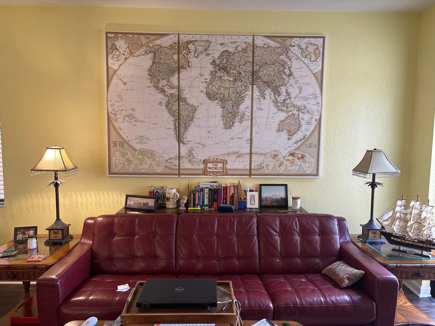 Customer photo review of Push Pin World Map №866 Ready to Hang Canvas Print