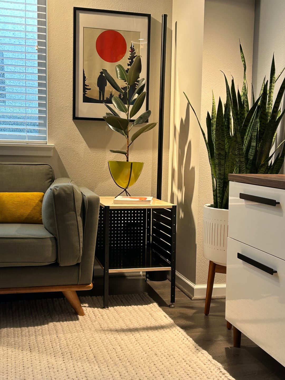 Customer photo review of 90 Degree Console Leg