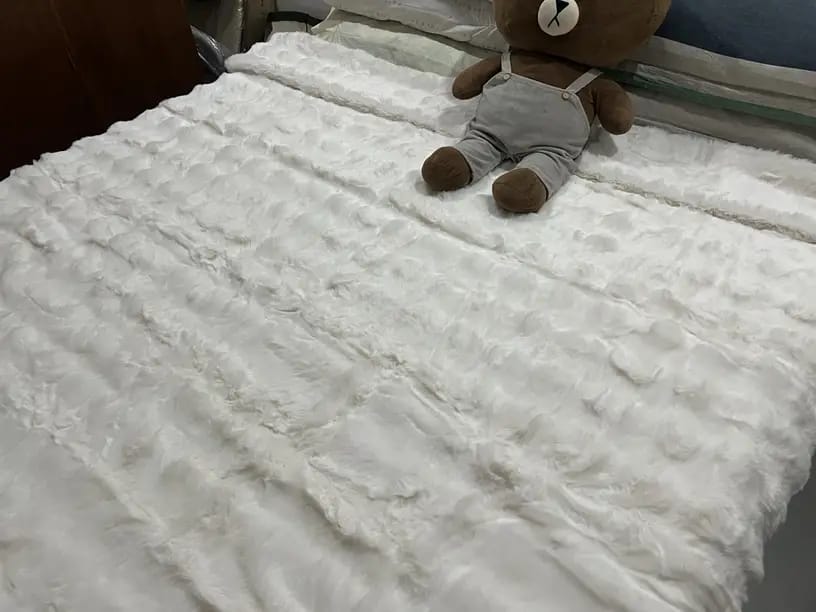 Customer photo review of Nordic Cozy Blanket