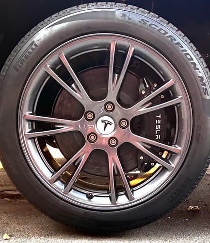 Customer photo review of EVAAM® 19" /20" Wheel Brake Caliper Cover for Tesla Model Y