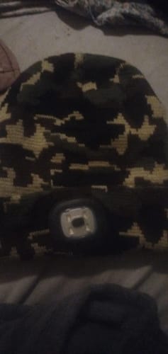 Customer photo review of Lumi Light Beanie