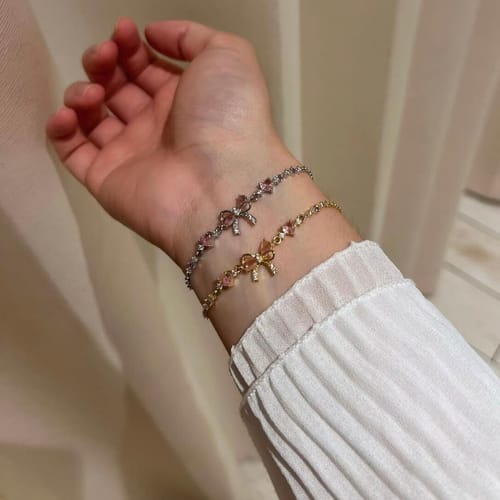 Customer photo review of CB Bow Zircon Bracelet