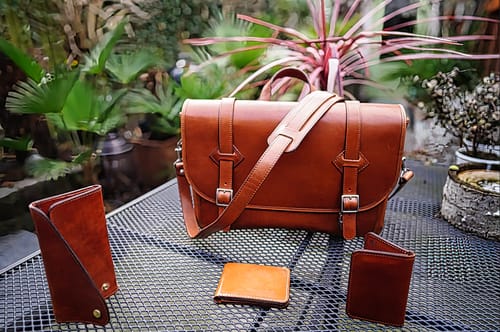 Customer photo review of No.72 | 'Buck Brown' Leather Messenger Bag