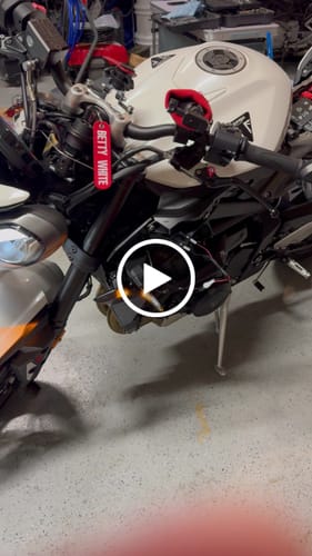 Customer video review of Brogue Turn Signal Resistors (Pre-wired with OEM Triumph Connectors)