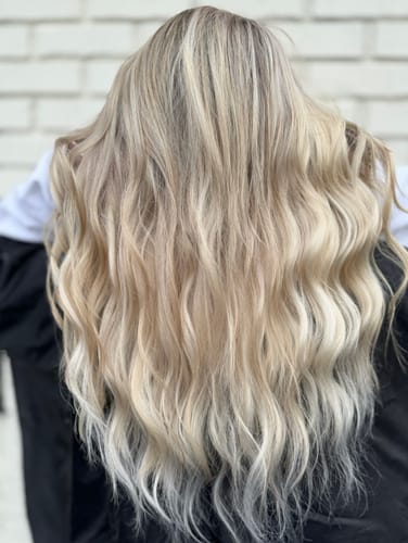 Customer photo review of Full Shine Sew In Hair Weft Bundles 100% Remy Human Hair Platinum Blonde (#60)