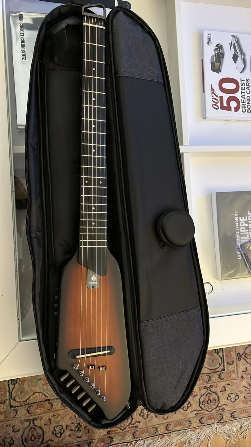 Customer photo review of Donner HUSH-I Guitare