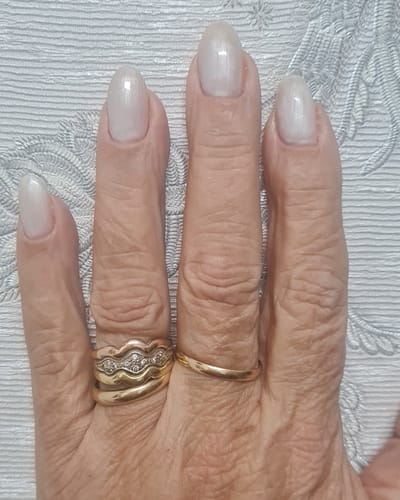 Customer photo review of Gel polish Studios, pearl white, 8 ml