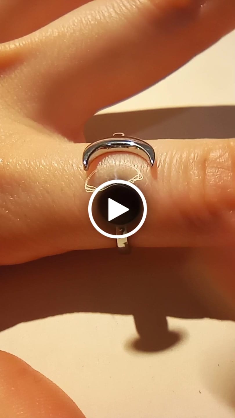Customer video review of silver spinning moon and star adjustable anxiety ring