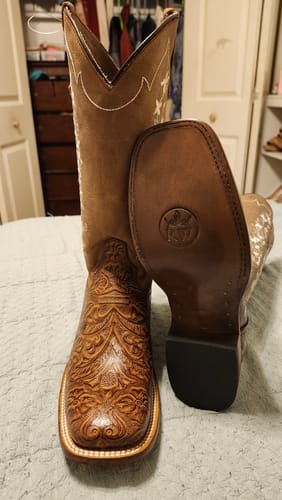 Customer photo review of "TANIA" TOOLED | WOMEN SQUARE TOE BOOTS