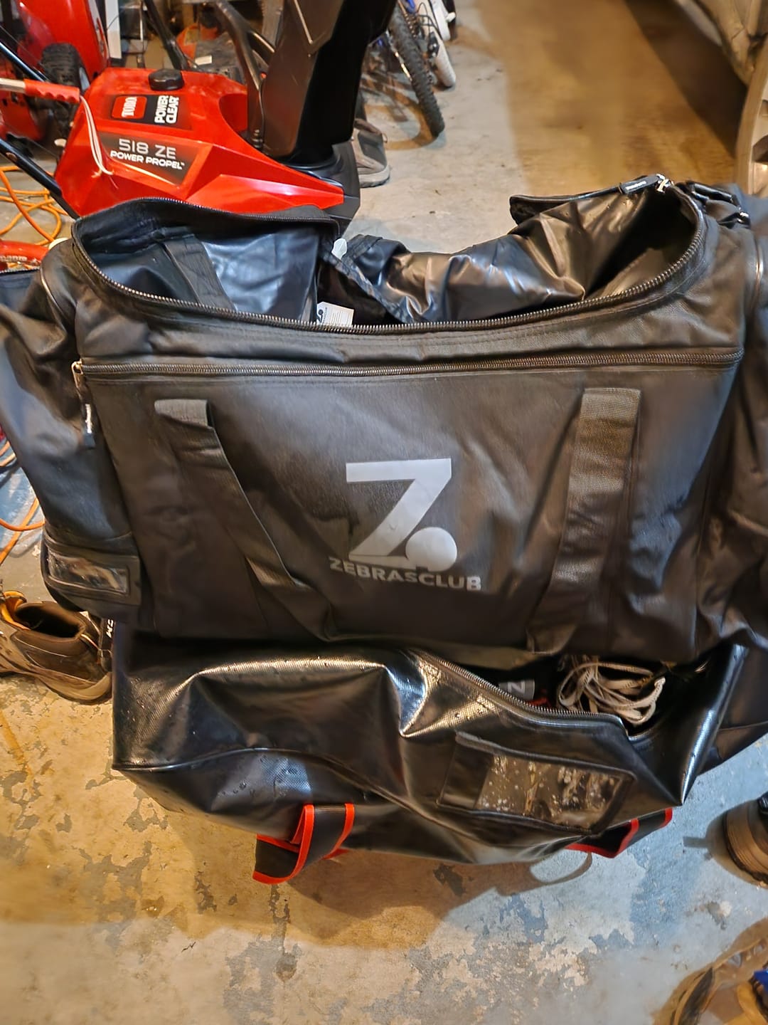 Customer photo review of ZEBRASCLUB ZB1 HOCKEY REFEREE BAG
