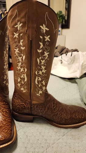 Customer photo review of "TANIA" TOOLED | WOMEN SQUARE TOE BOOTS