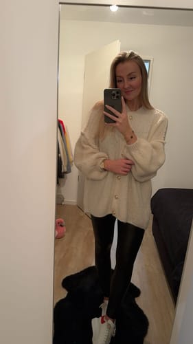 Customer photo review of Danielle Strickjacke - Creme