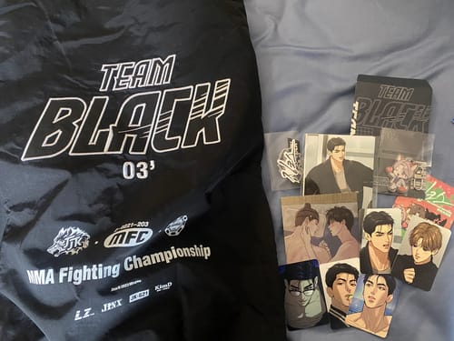 Customer photo review of Jinx - Team Black Windbreaker