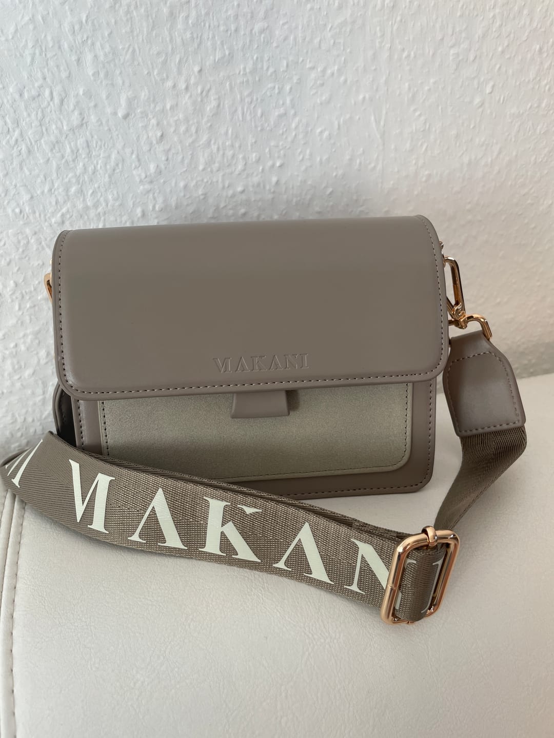 Customer photo review of VALDA - TAUPE