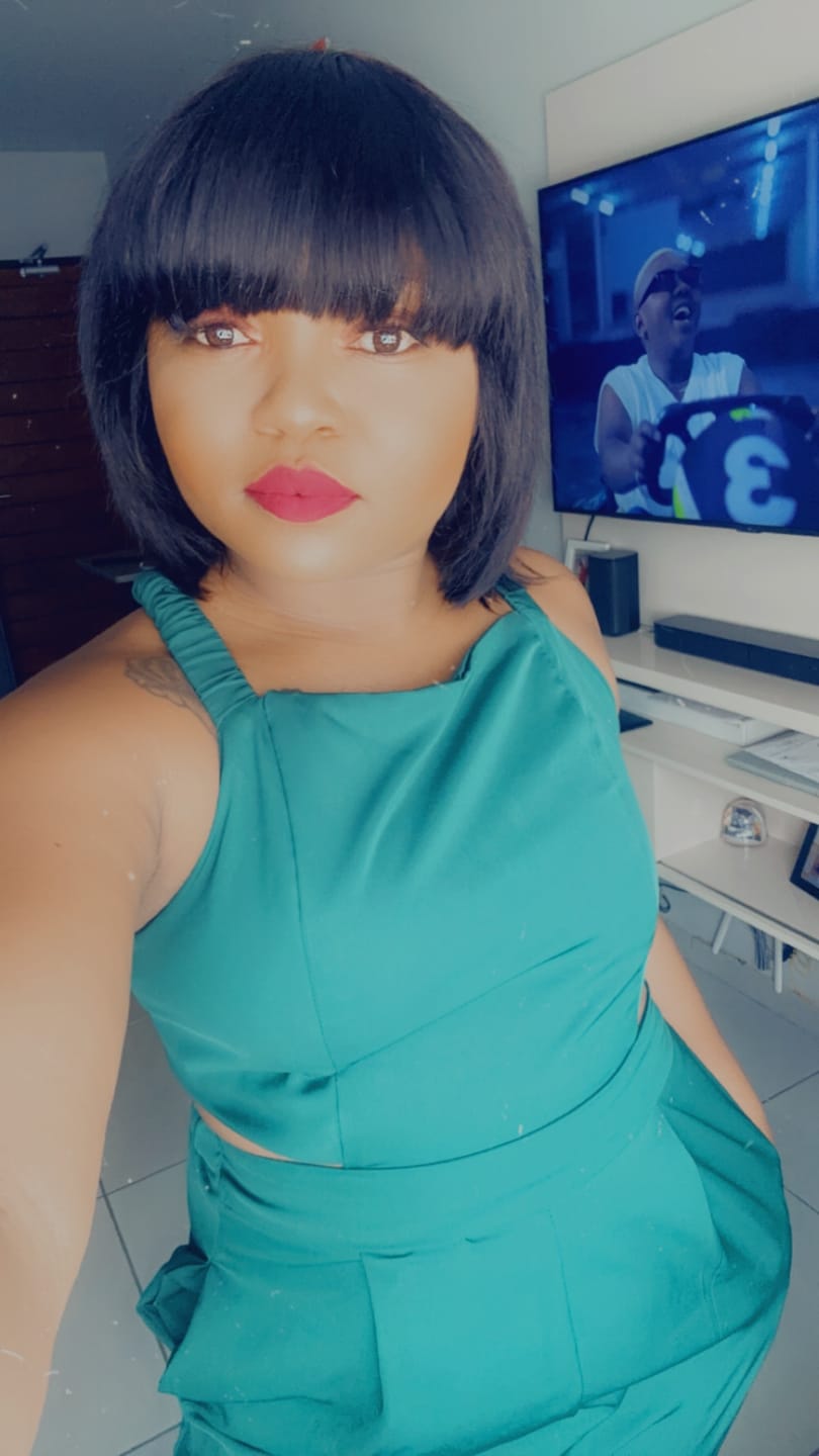 Customer photo review of NALEDI - Brazilian Fringe Bob