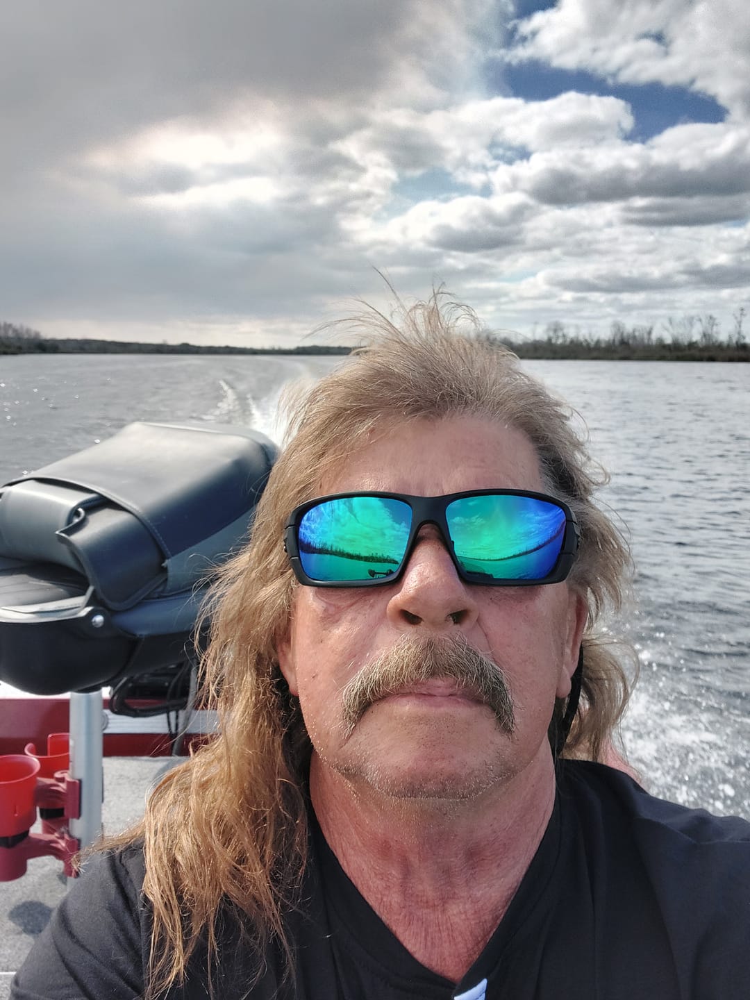 Customer photo review of Grizzly Fishing Pro Sunglasses Kit (4 Colors Included)