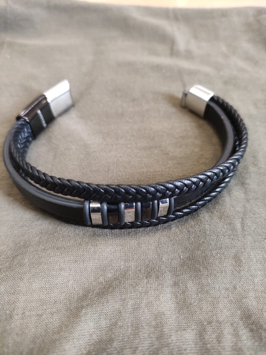 Customer photo review of Lederarmband "Glory"