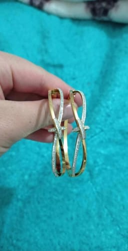 Customer photo review of Oliver Bangle - Gold