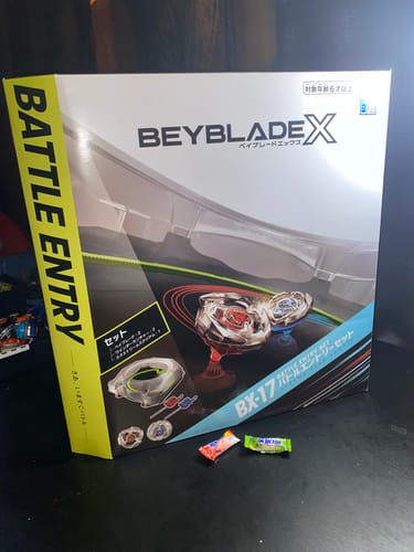 Customer photo review of Takara Tomy Beyblade BX-17 Battle Entry Set