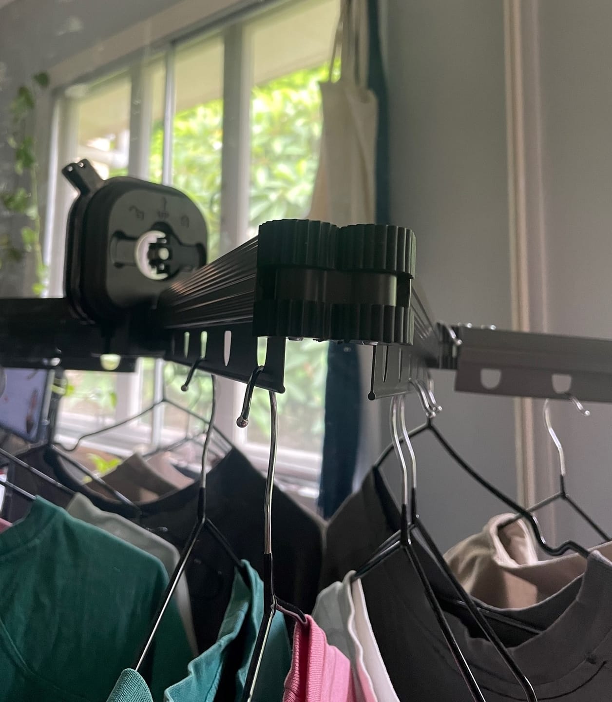 Customer photo review of Flowi™ Suction Clothes Hanger