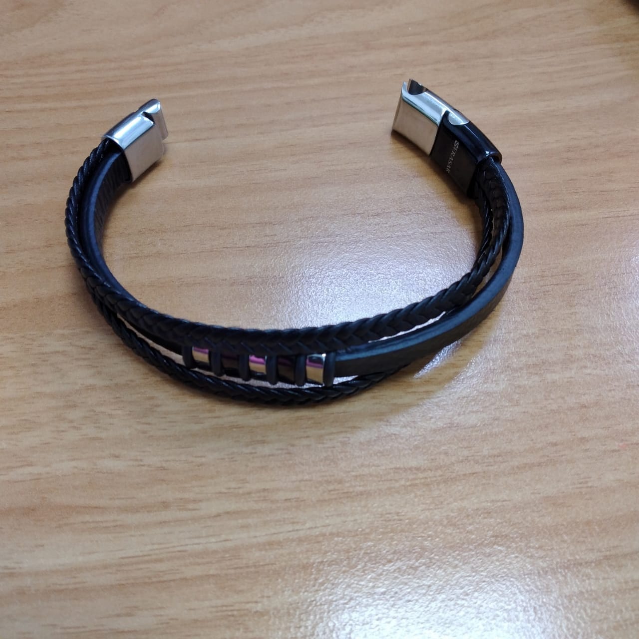 Customer photo review of Lederarmband "Glory"