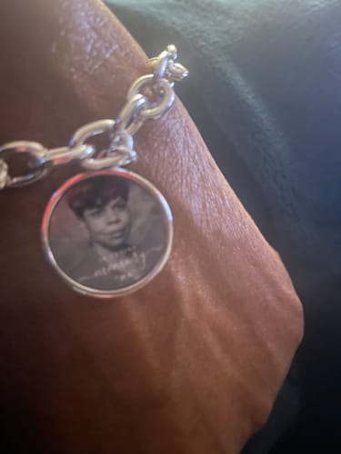 Customer photo review of Personalized Engraved Heart Bracelet I'm Always With You - Memorial Gift For Family, Friend