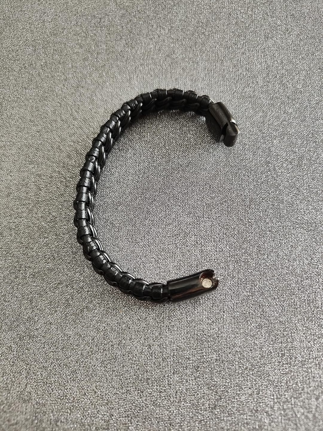 Customer photo review of Lederarmband "Steel"