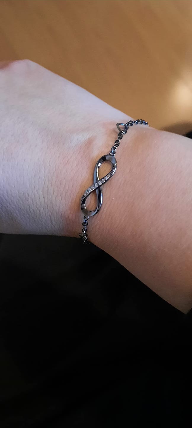 Customer photo review of Armband "Infinity"