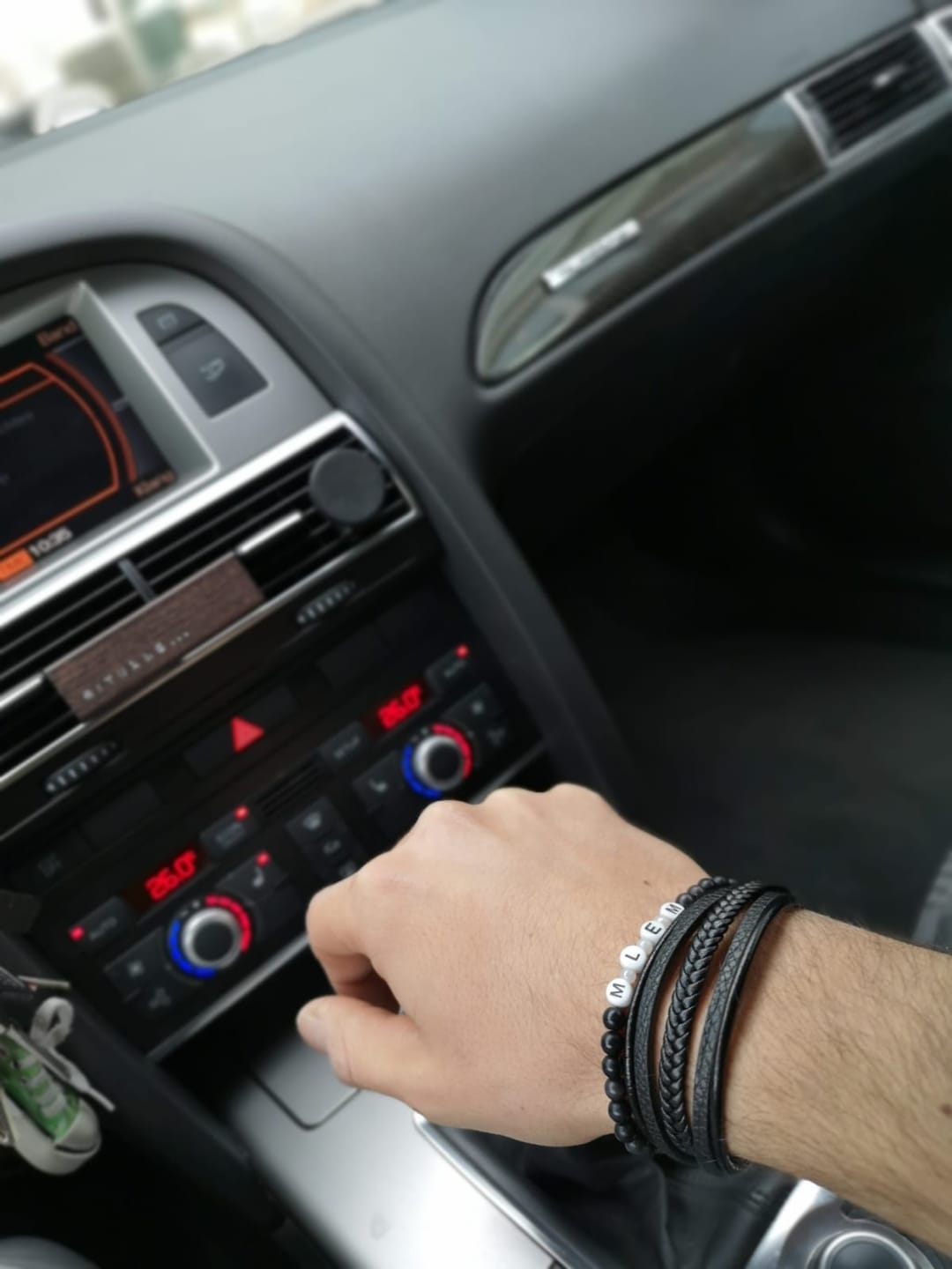 Customer photo review of Lederarmband "Braid"