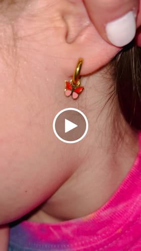 Customer video review of Gold Huggies