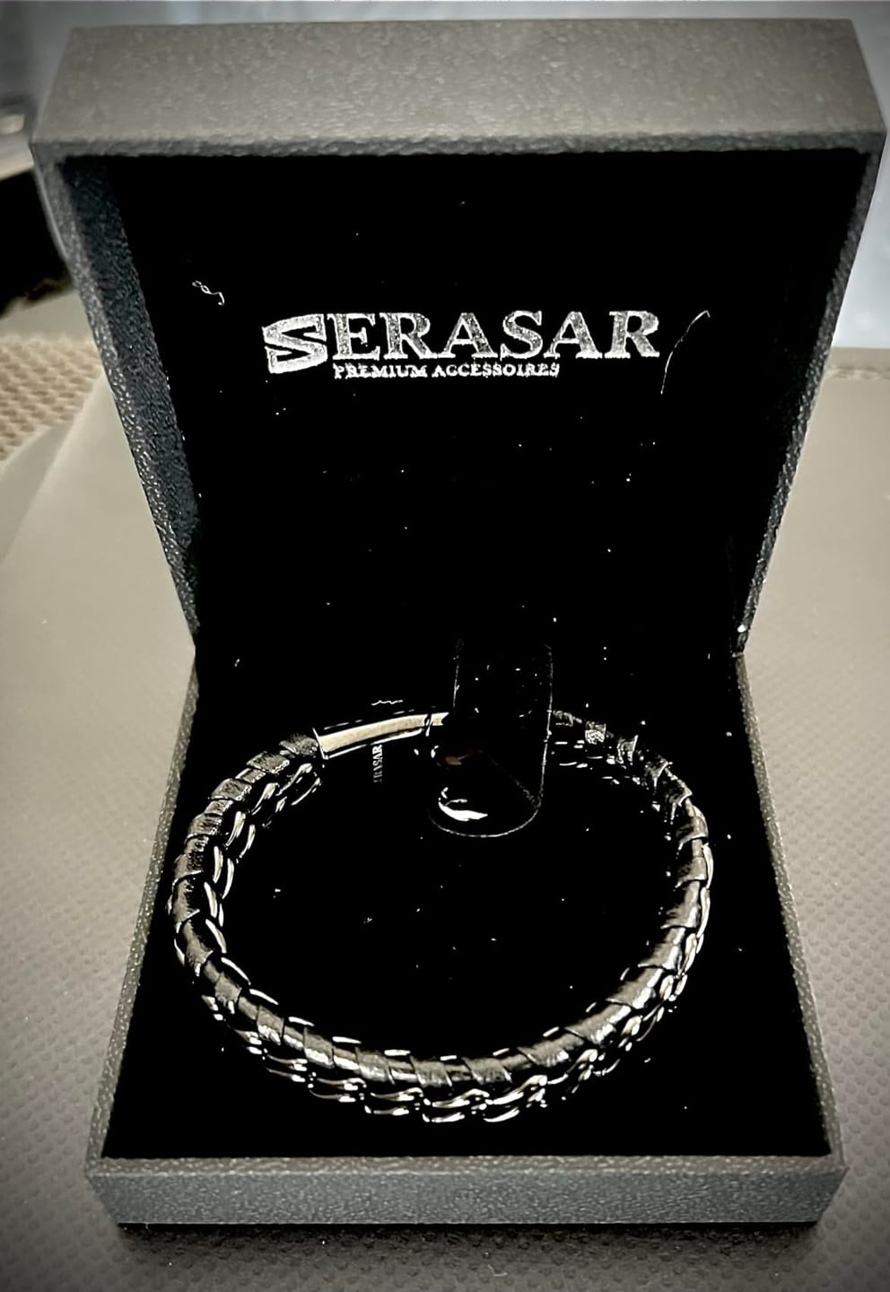 Customer photo review of Lederarmband "Steel"