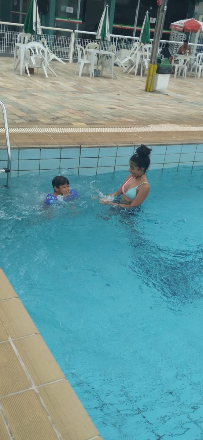 Customer photo review of Colete Flutuador Infantil