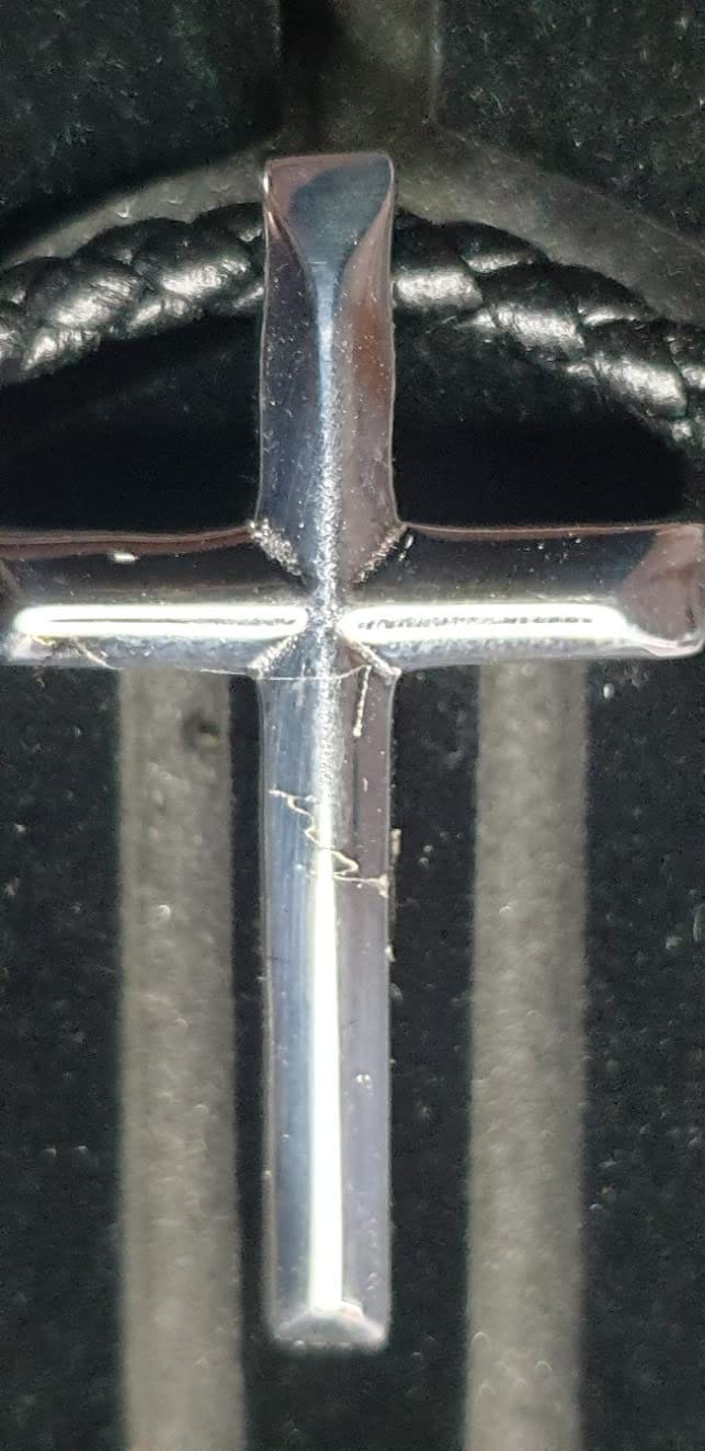 Customer photo review of Lederhalskette "Cross"