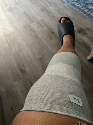 Customer photo review of Premium Bamboo Knee Sleeve (Single)