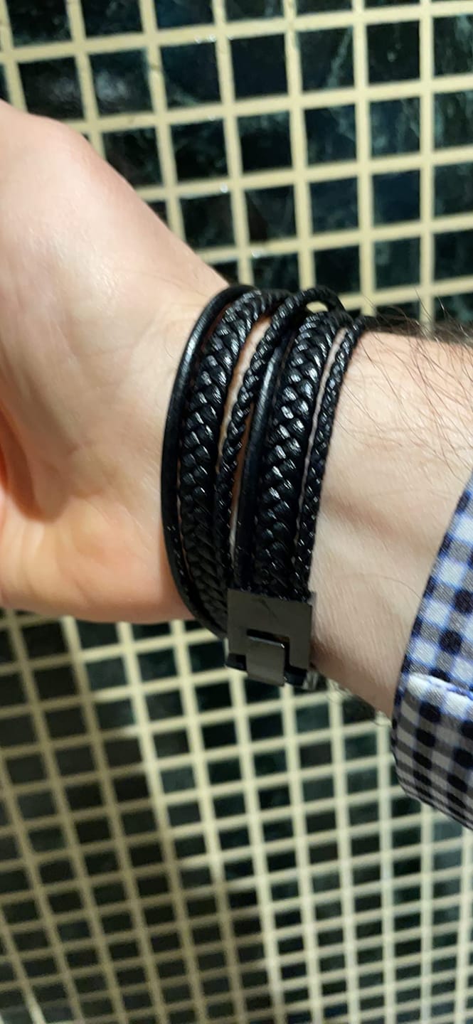 Customer photo review of Lederarmband "Wrap"