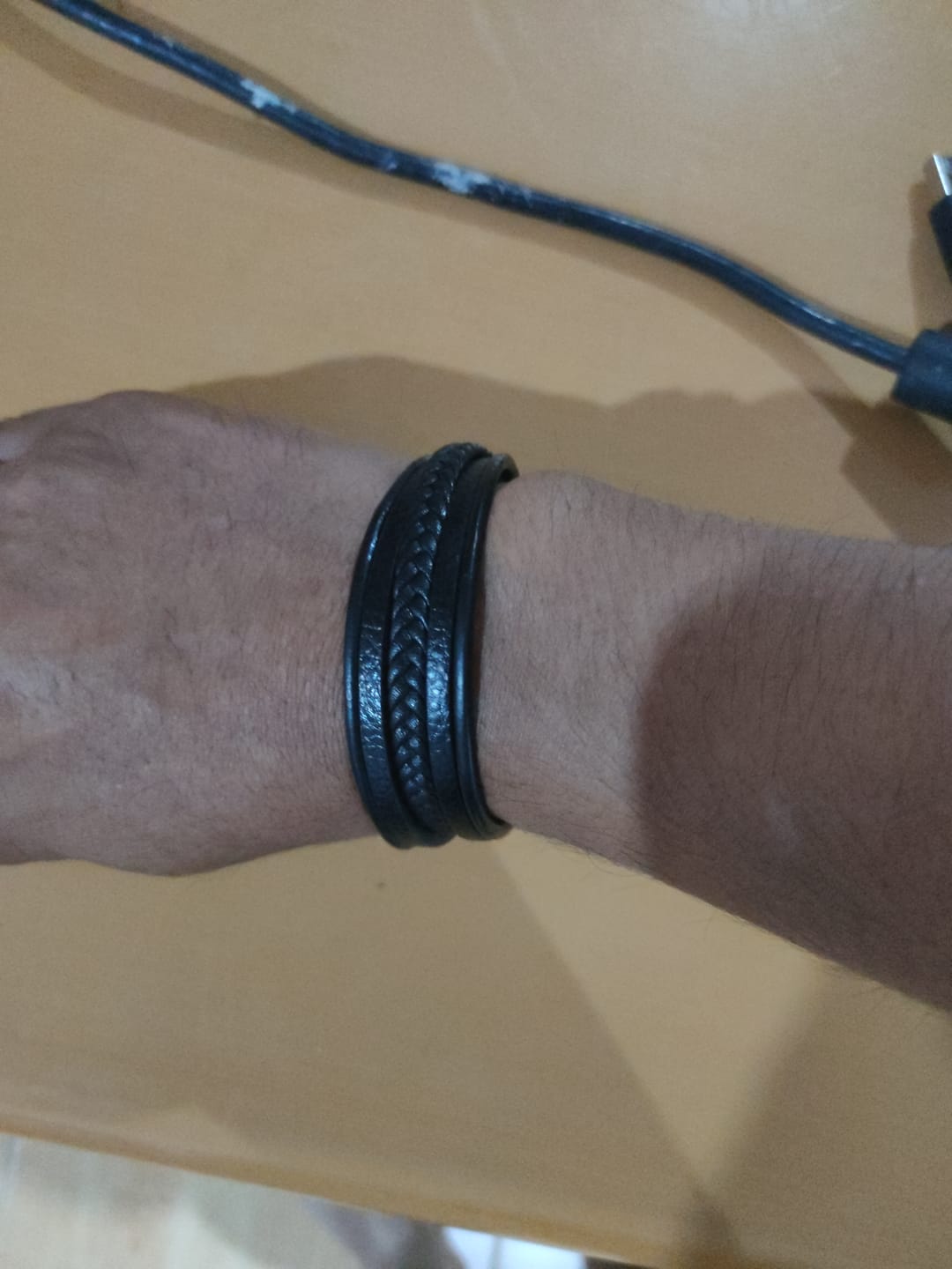 Customer photo review of Lederarmband "Braid"