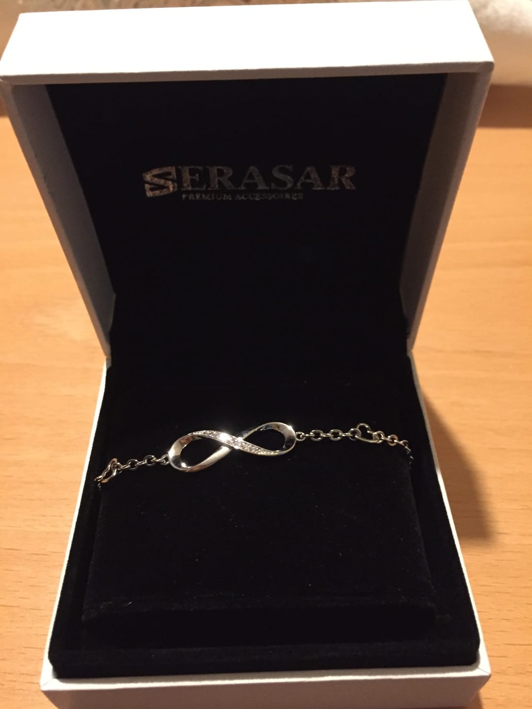 Customer photo review of Armband "Infinity"