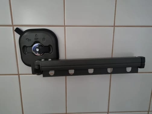 Customer photo review of Flowi™ Suction Clothes Hanger