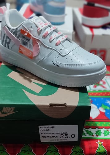 Customer photo review of Tenis 420 Blanco Negro Rosa