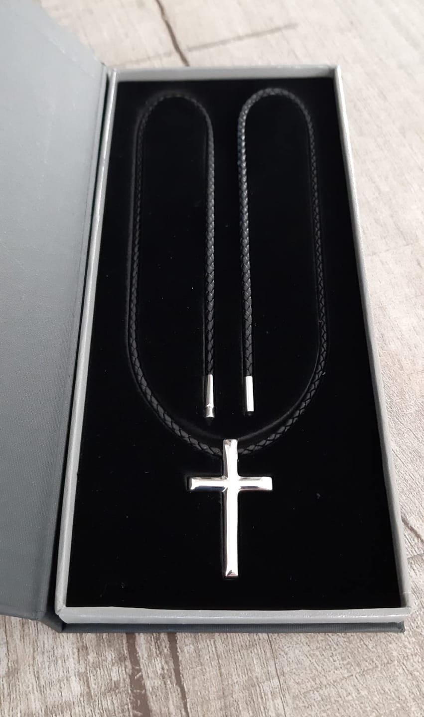 Customer photo review of Lederhalskette "Cross"