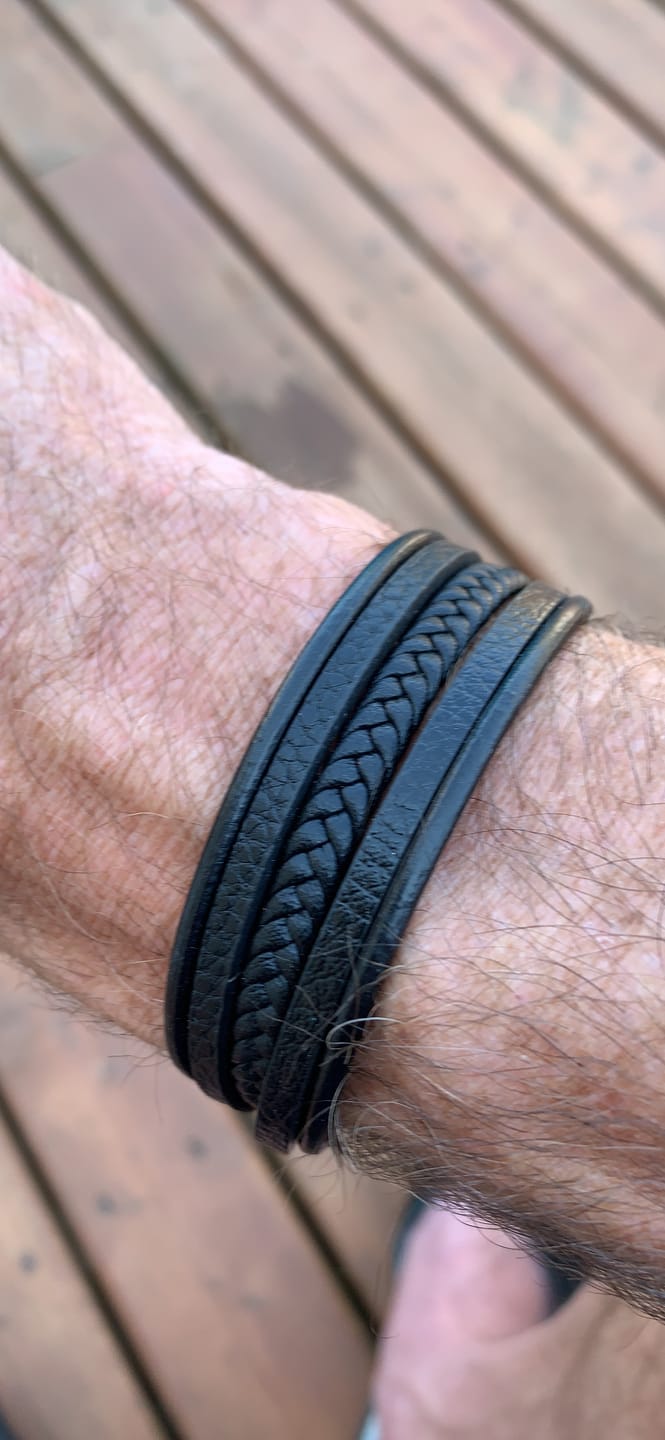 Customer photo review of Lederarmband "Braid"