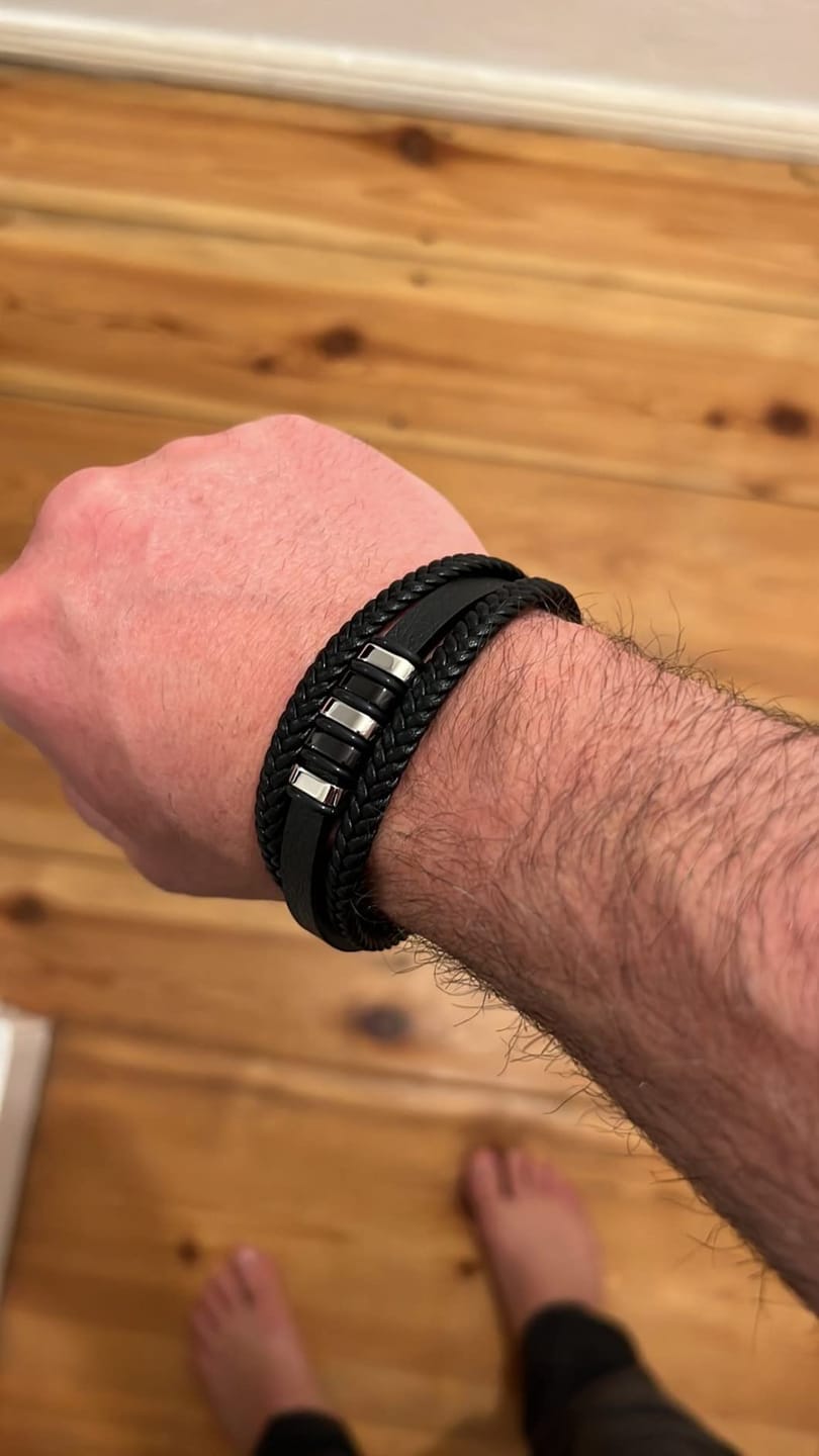 Customer photo review of Lederarmband "Glory"