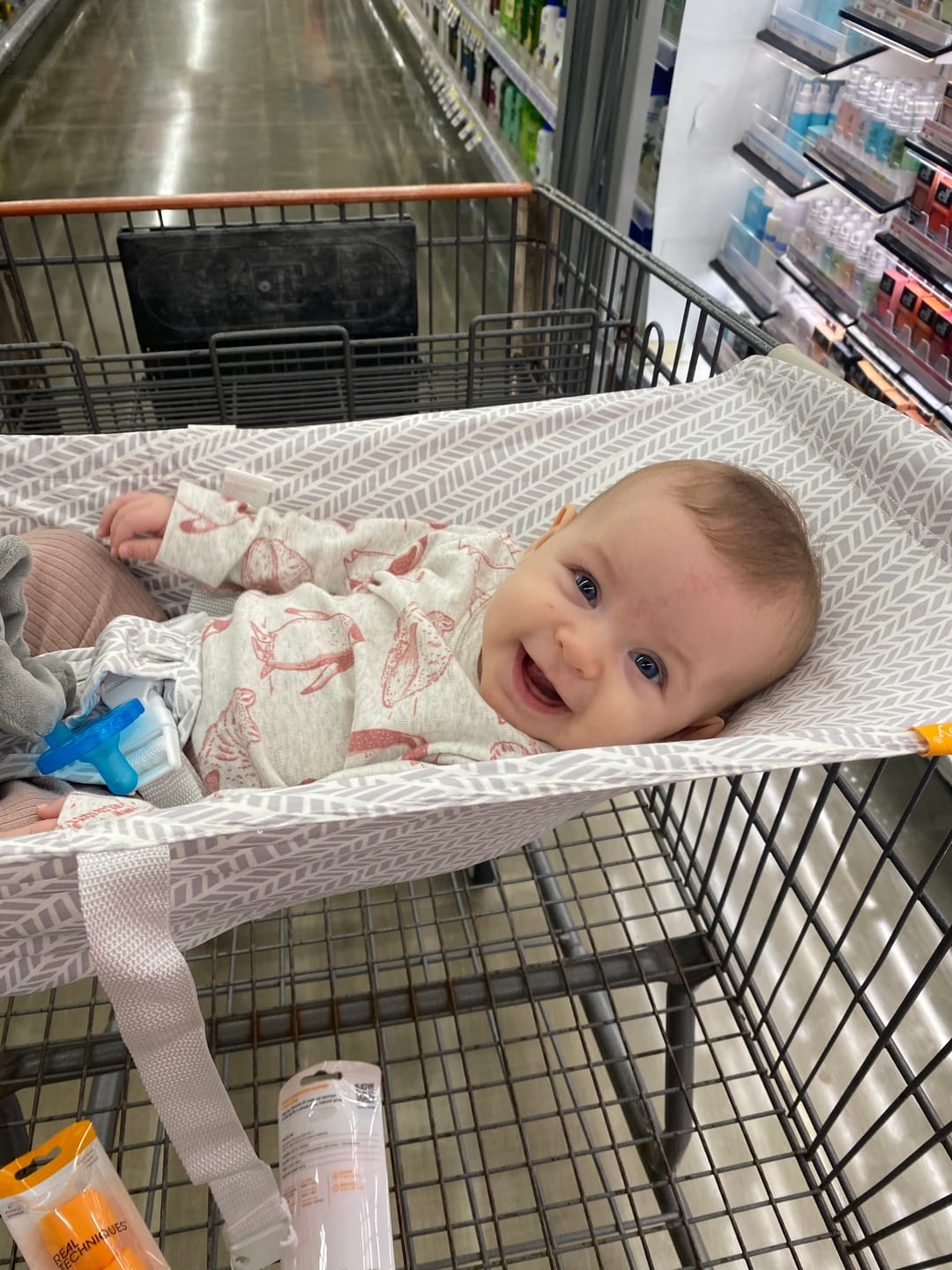 Customer photo review of Baby Shopping Cart Hammock - Triangles