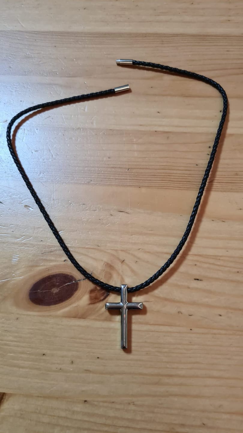Customer photo review of Lederhalskette "Cross"