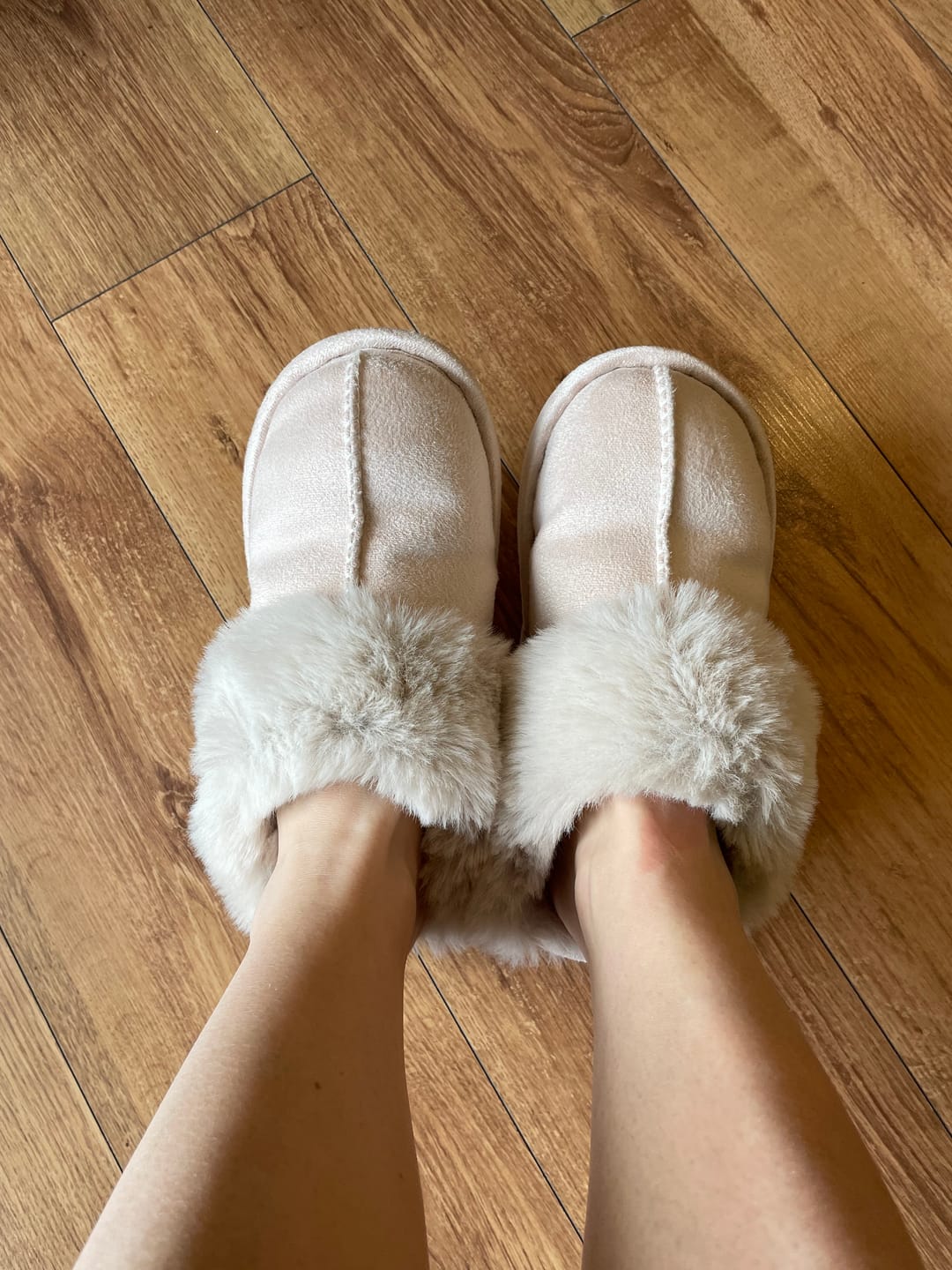 Customer photo review of Nordic Comfy Slippers