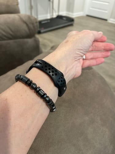 Customer photo review of Weight Loss Black Stone Magnetic Therapy Bracelet