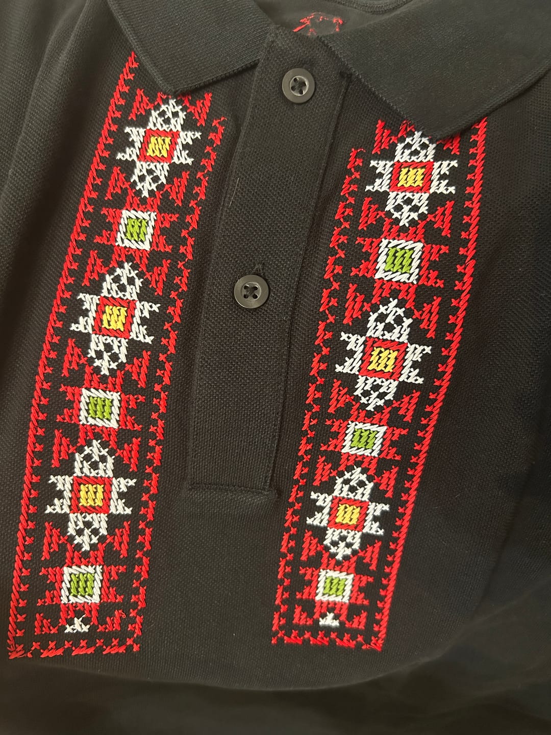 Customer photo review of Тениска с яка "Пазител"