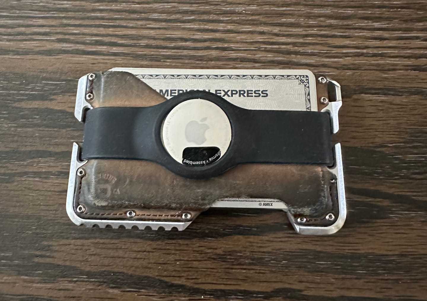 Customer photo review of AIRTAG HORIZONTAL WALLET BANDS (D-Series and T-Series Wallets)